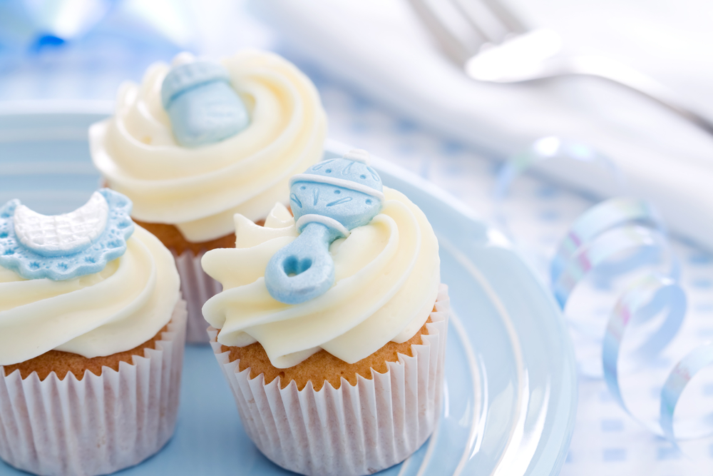 baby shower cupcakes