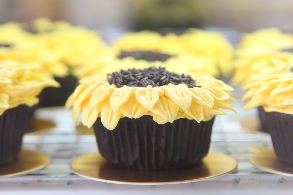 sunflower baby shower cake